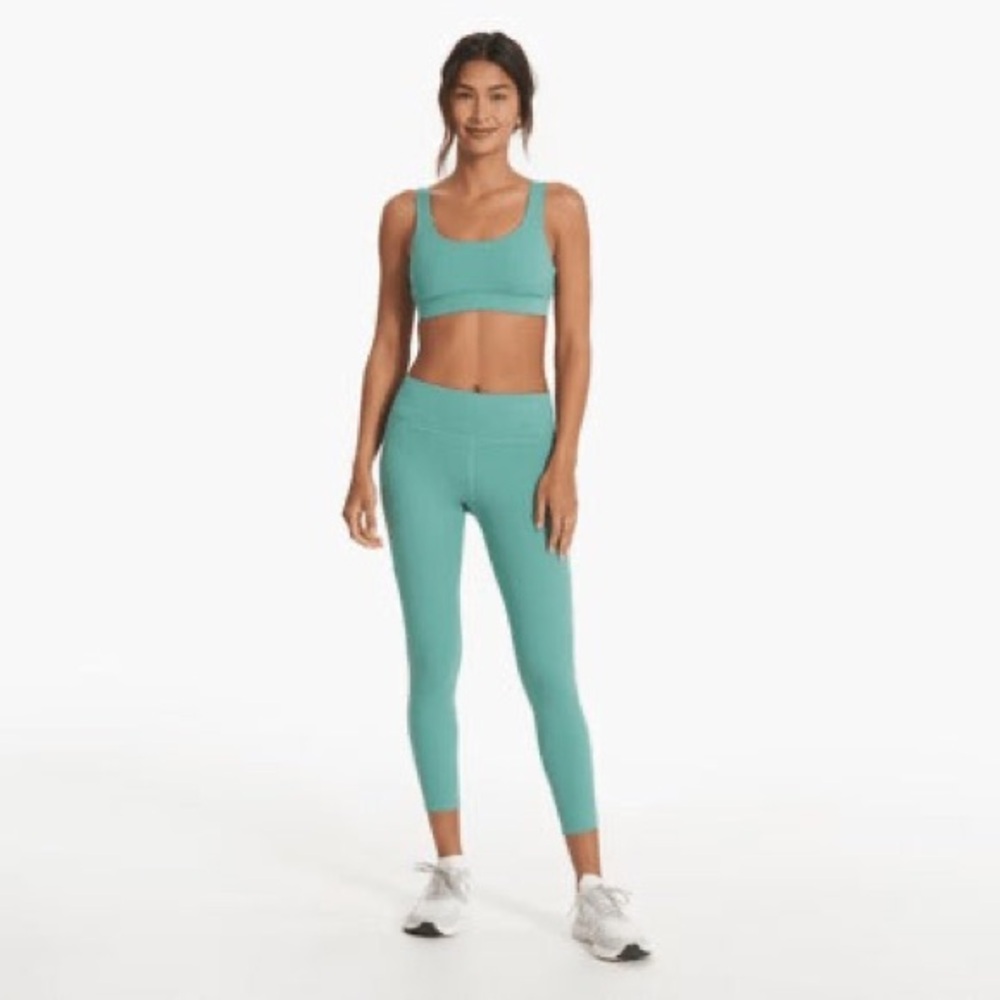 NWT Vuori Stride Leggings in Basil Green – Size S